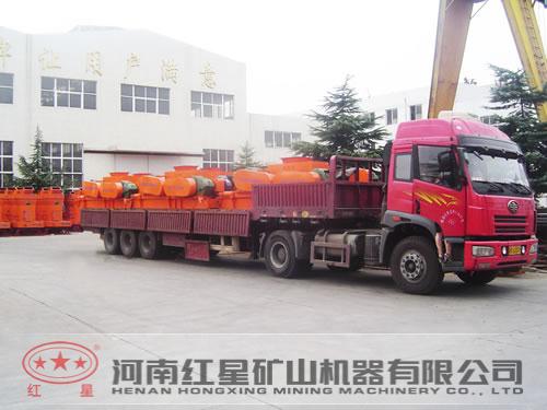 對輥式破碎機發(fā)貨現場圖片