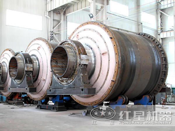 球磨機生產(chǎn)車間 球磨機生產(chǎn)車間