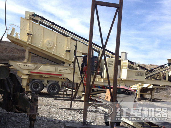 移動圓錐破碎機工作現(xiàn)場 移動圓錐破碎機工作現(xiàn)場