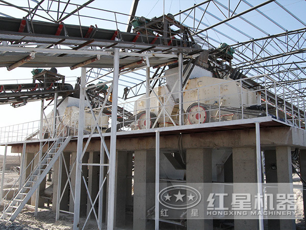 反擊式破碎機(jī)中碎 反擊式破碎機(jī)中碎