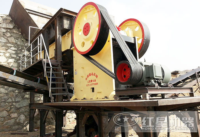 顎式碎石機(jī)設(shè)備 顎式碎石機(jī)設(shè)備