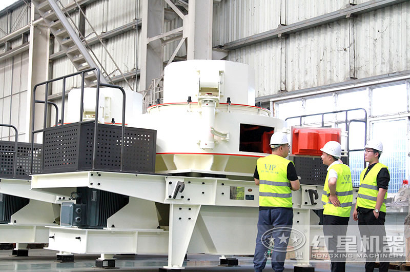 用戶到場(chǎng)考察河卵石制砂設(shè)備中 用戶到場(chǎng)考察河卵石制砂設(shè)備中