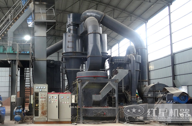 廢石膏磨粉線(xiàn)現(xiàn)場(chǎng) 廢石膏磨粉線(xiàn)現(xiàn)場(chǎng)