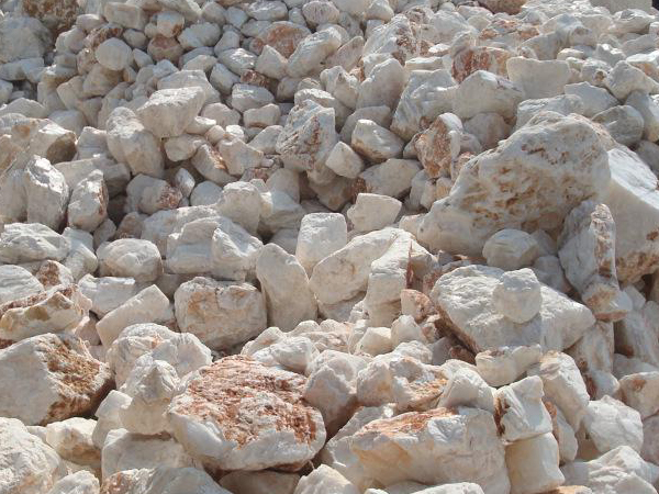 方解石磨粉生產設備與流程分析，生產廠家介紹