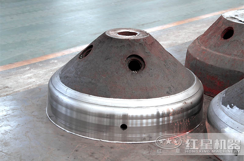 hp300圓錐破碎機(jī)每小時(shí)產(chǎn)多少噸？多少錢一臺(tái)？