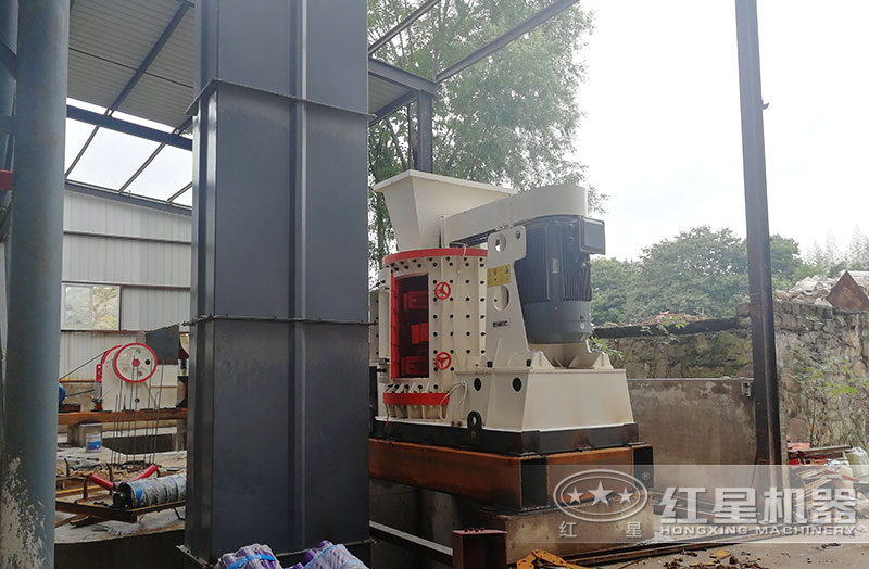 鄂破+復(fù)合破配置的碎沙機(jī)一套生產(chǎn)線(xiàn) 鄂破+復(fù)合破配置的碎沙機(jī)一套生產(chǎn)線(xiàn)